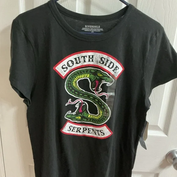 ♥️2 for $10♥️ Riverdale Black Graphic Tee - South Side Serpents (Junior XL) - Picture 1 of 3